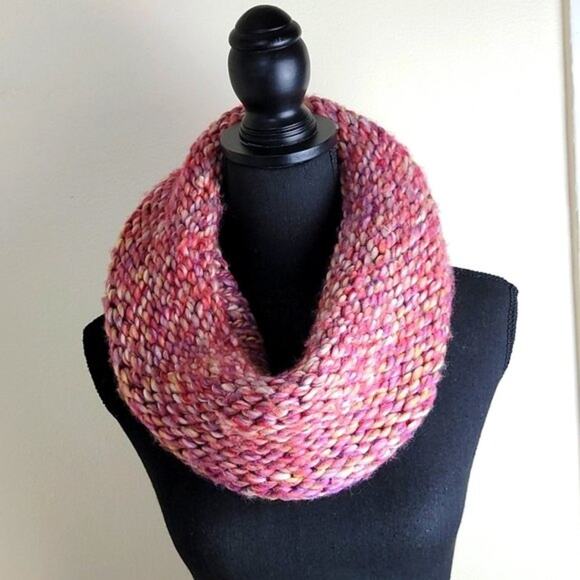 Chunky Marled Knit Neck Warmer Infinity Scarf color pink size 15"x15" - Picture 2 of 5